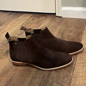 H&M brown Chelsea boots!